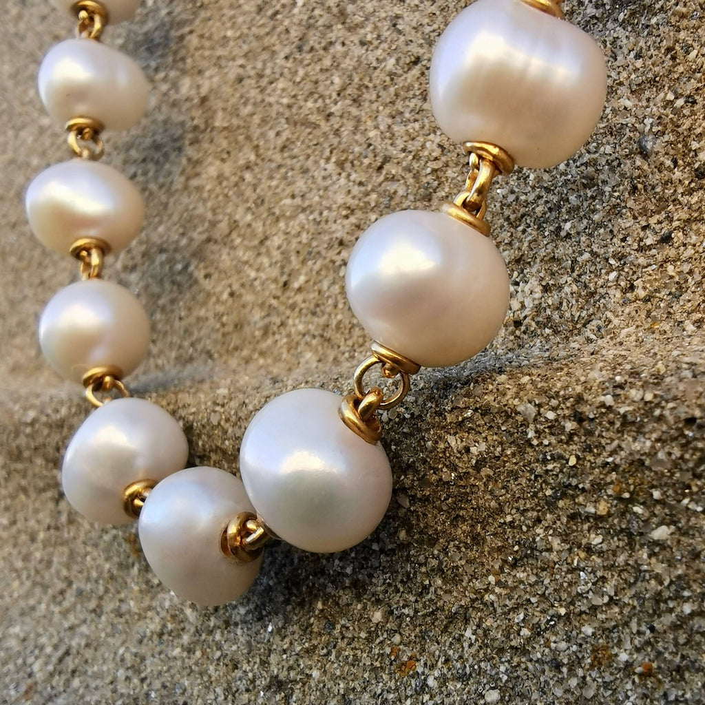 June Birthstones: Pearl & Moonstone