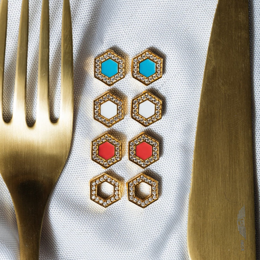 Deco Stud Earrings in Gold With Coral & Pavé