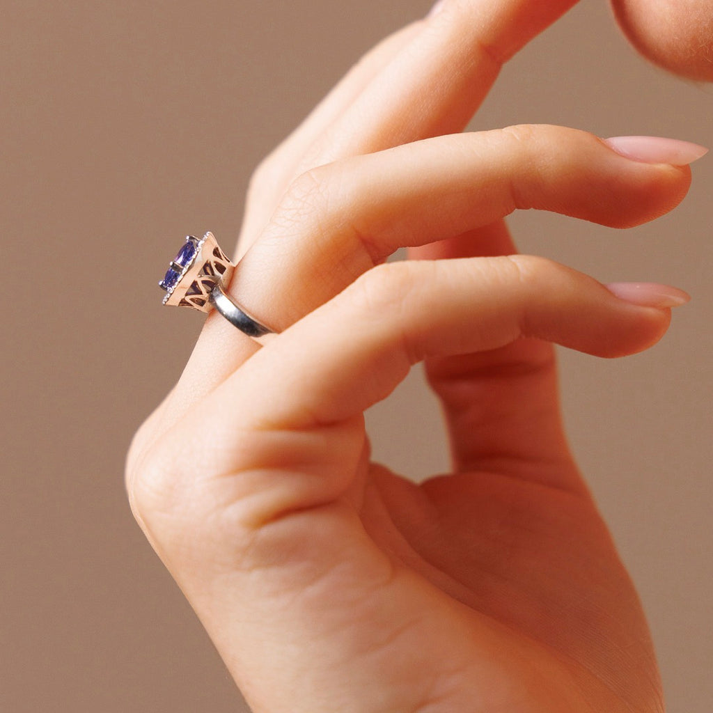 Wish Ring in 18K White Gold with Tanzanite and Diamonds