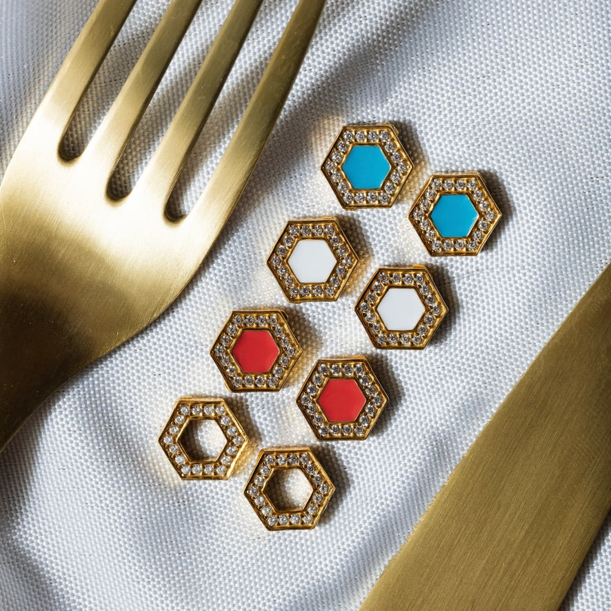 Deco Stud Earrings in Gold With Coral & Pavé