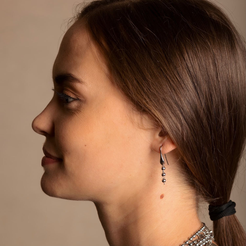 Beads 3mm Earrings in Silver, Short
