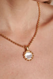 Piazza Pendant in Gold with Mother of Pearl