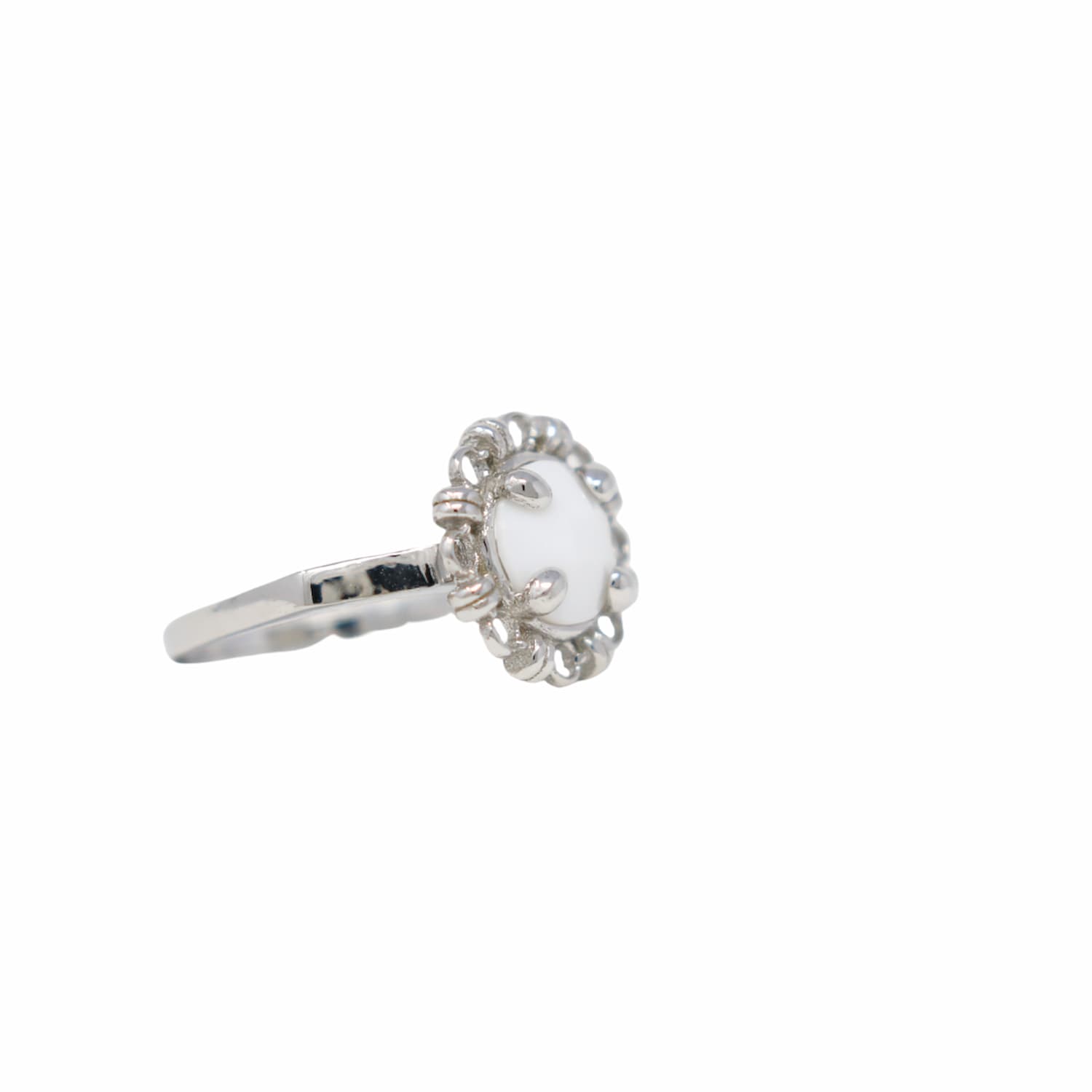 Gemma Ring in Silver with White Agate