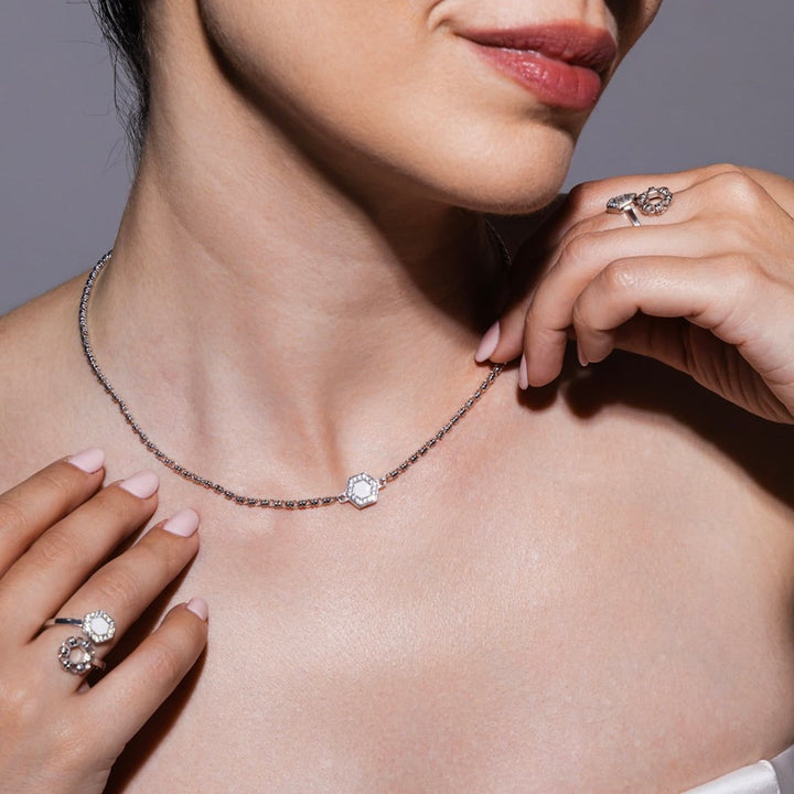 Deco Necklace in Silver With Green, White & Pavé