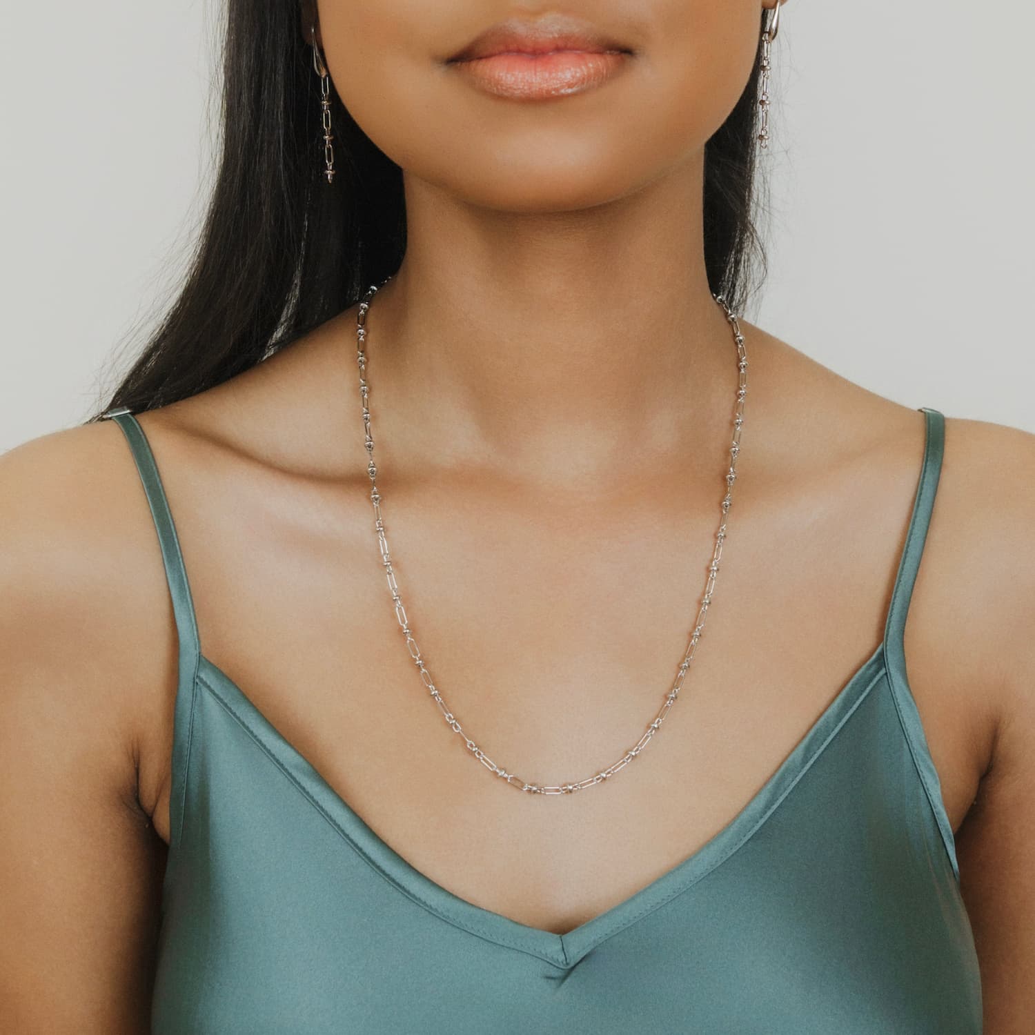 Bella Necklace in Silver