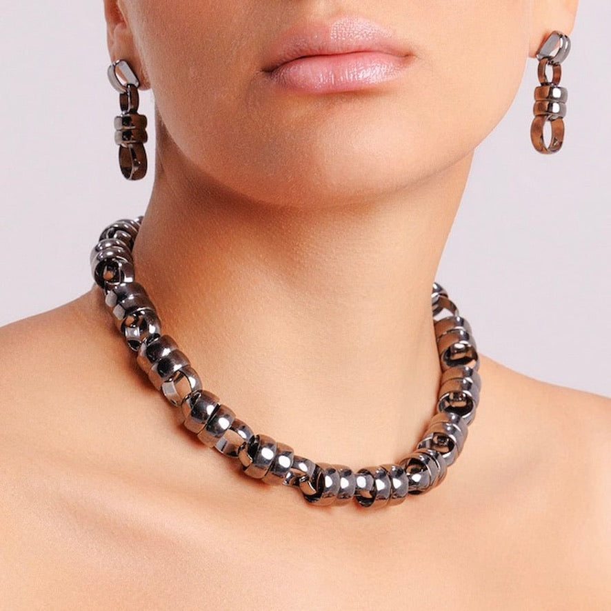 Links 1974 Necklace in Black, Grande