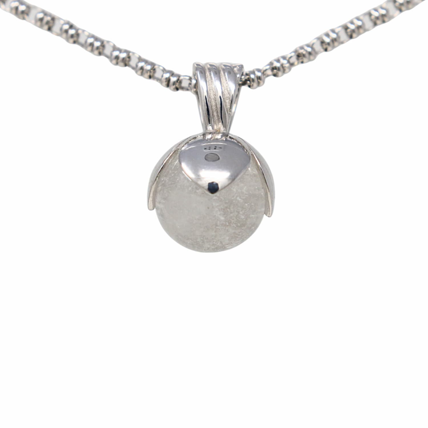 Magnolia Pendant in Silver with Crakle White Agate