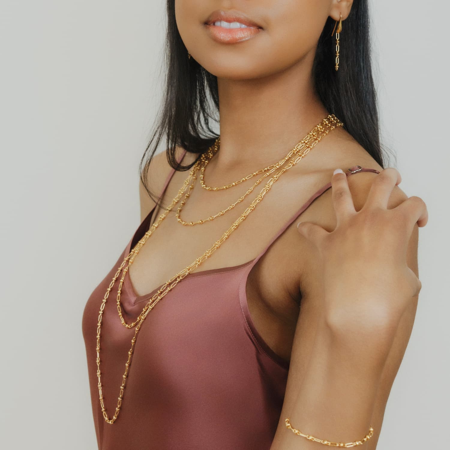 Bella Necklace in Gold