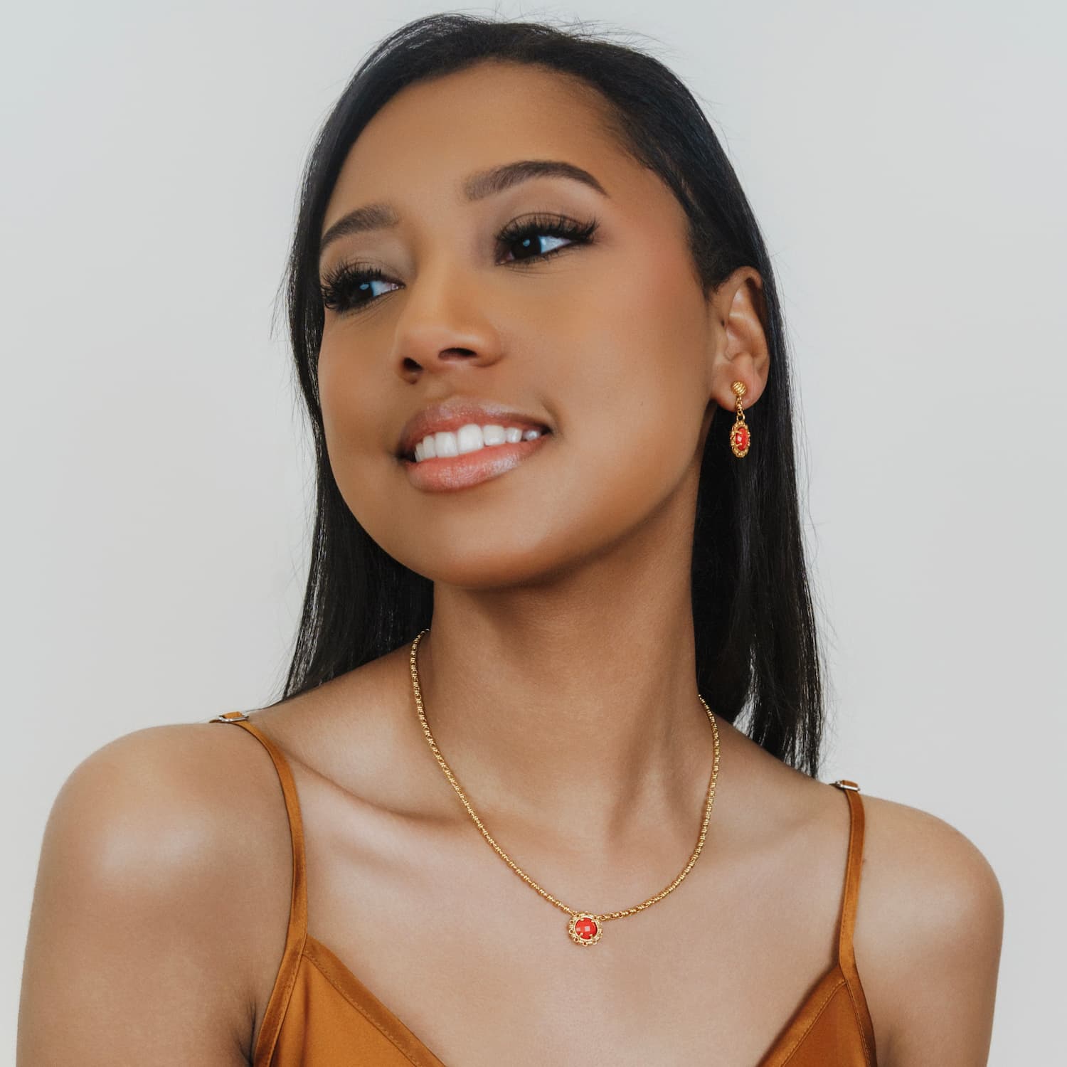 Gemma Necklace in Gold with Coral