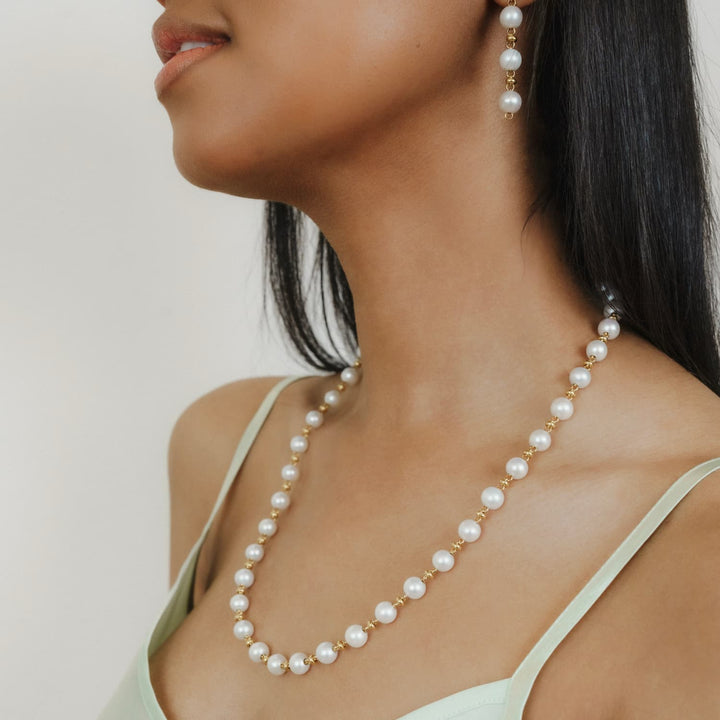 Bella Necklace with Pearls in Gold