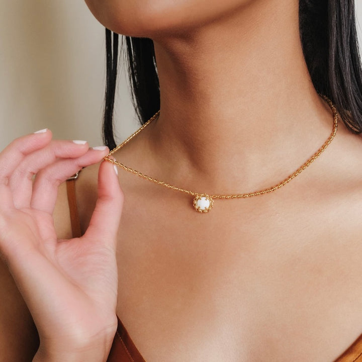 Gemma Necklace in Gold with White Agate