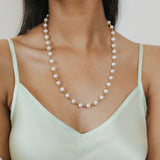 Bella Necklace with Pearls in Gold