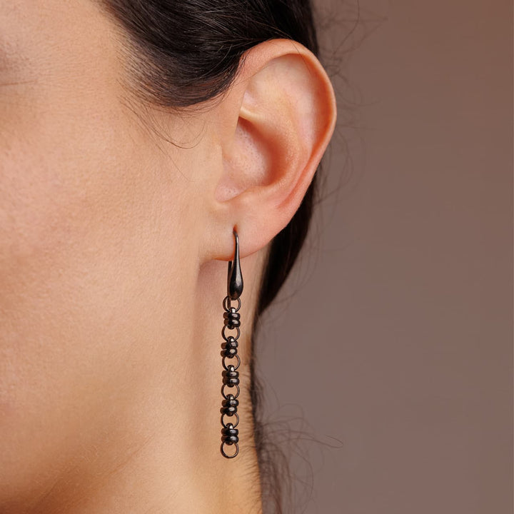 Links 5mm Earrings in Black, Long