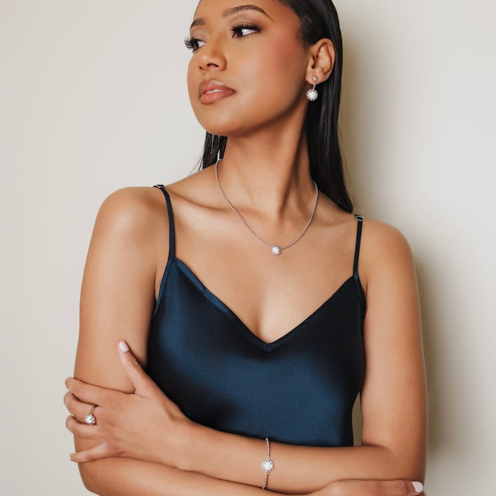 Gemma Necklace in Silver with White Agate