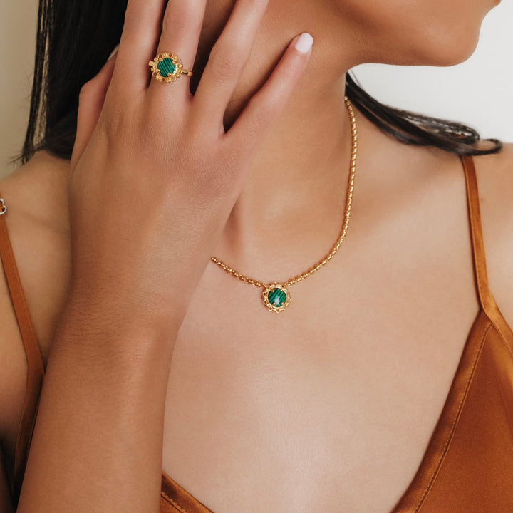 Gemma Ring in Gold with Malachite