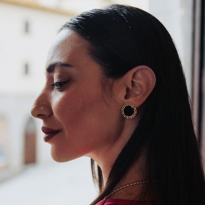 Piazza Stud Earrings in Gold with Onyx