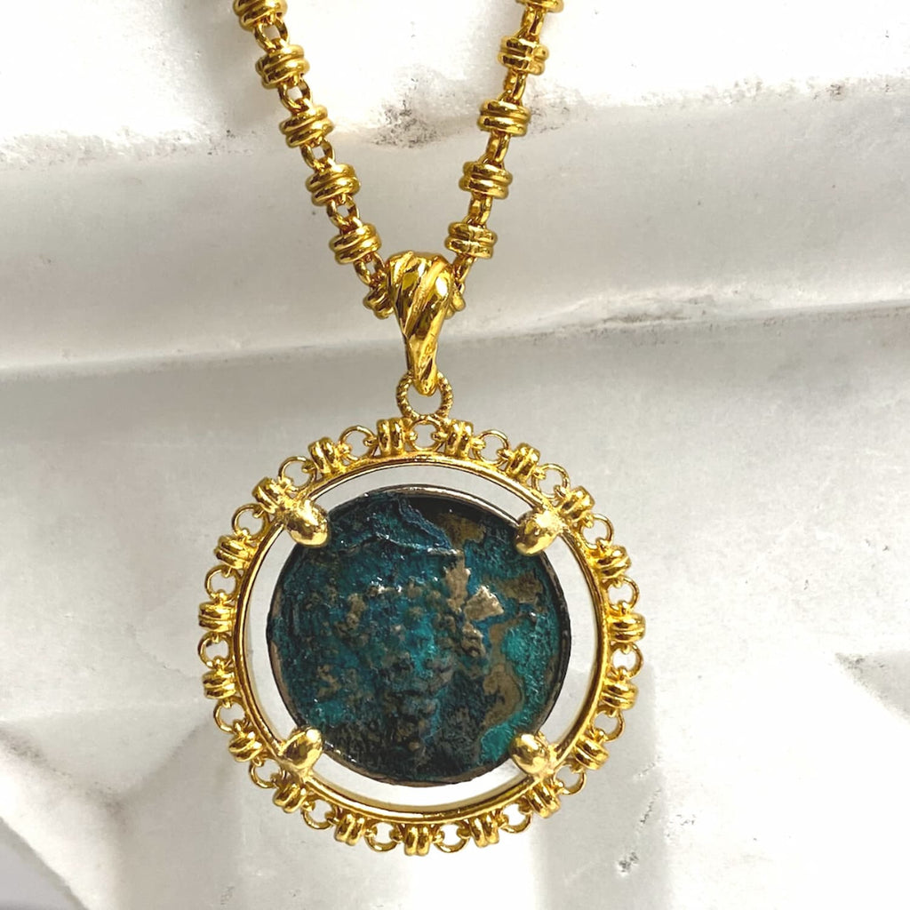 Filary Pendant in Green Patina & Gold with Grapes Coin