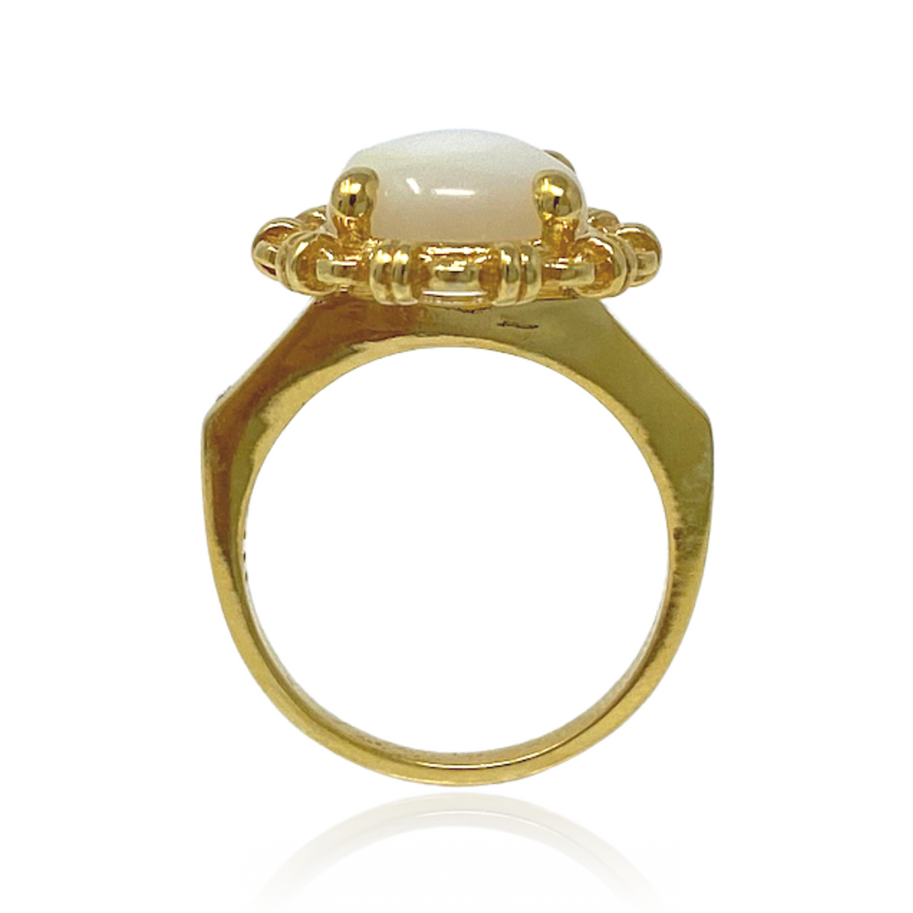 Filary Ring in Gold with Mother of Pearl