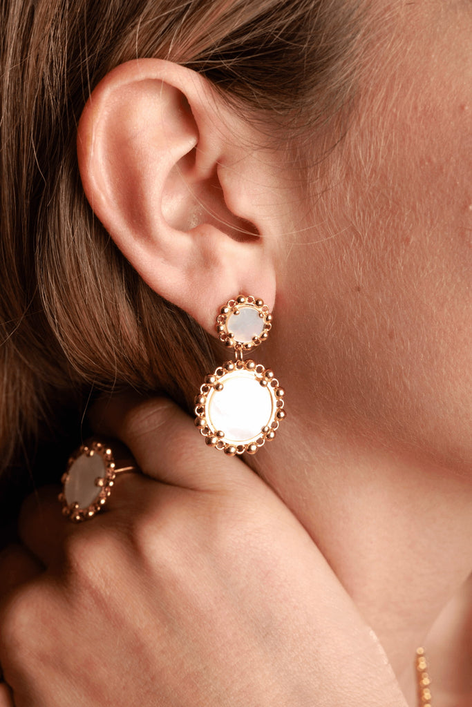 Statement Piazza Stud Earrings in Gold with Mother of Pearl
