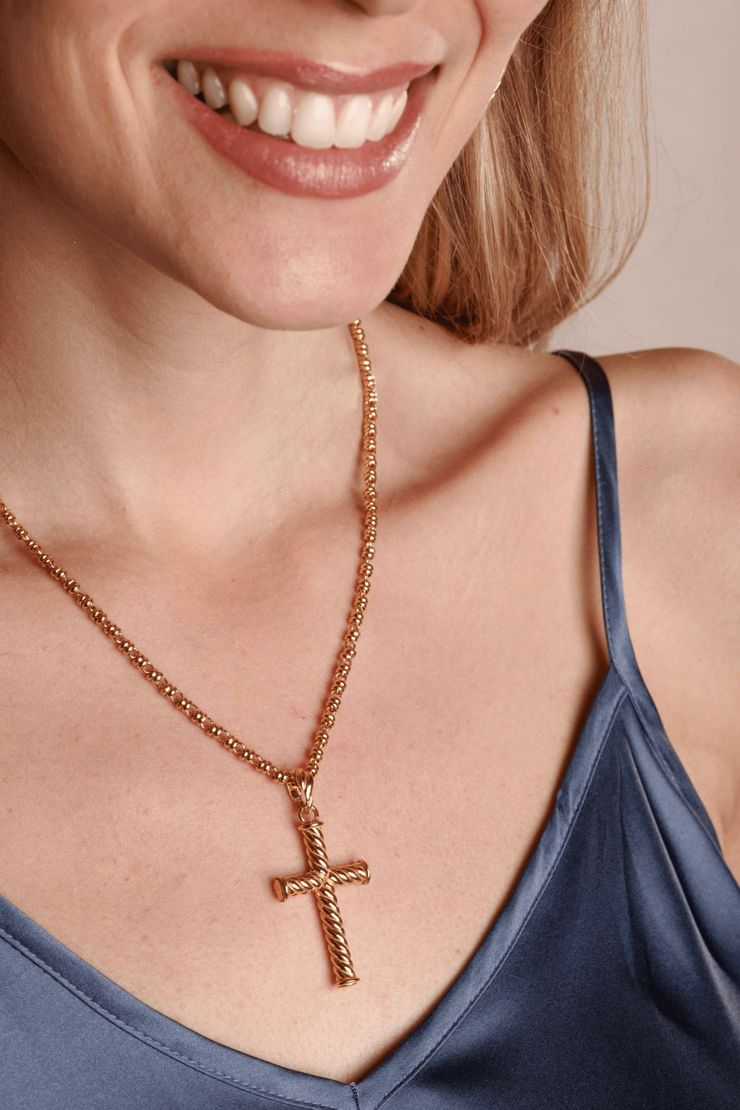 Lonestar Cross Pendant in Gold