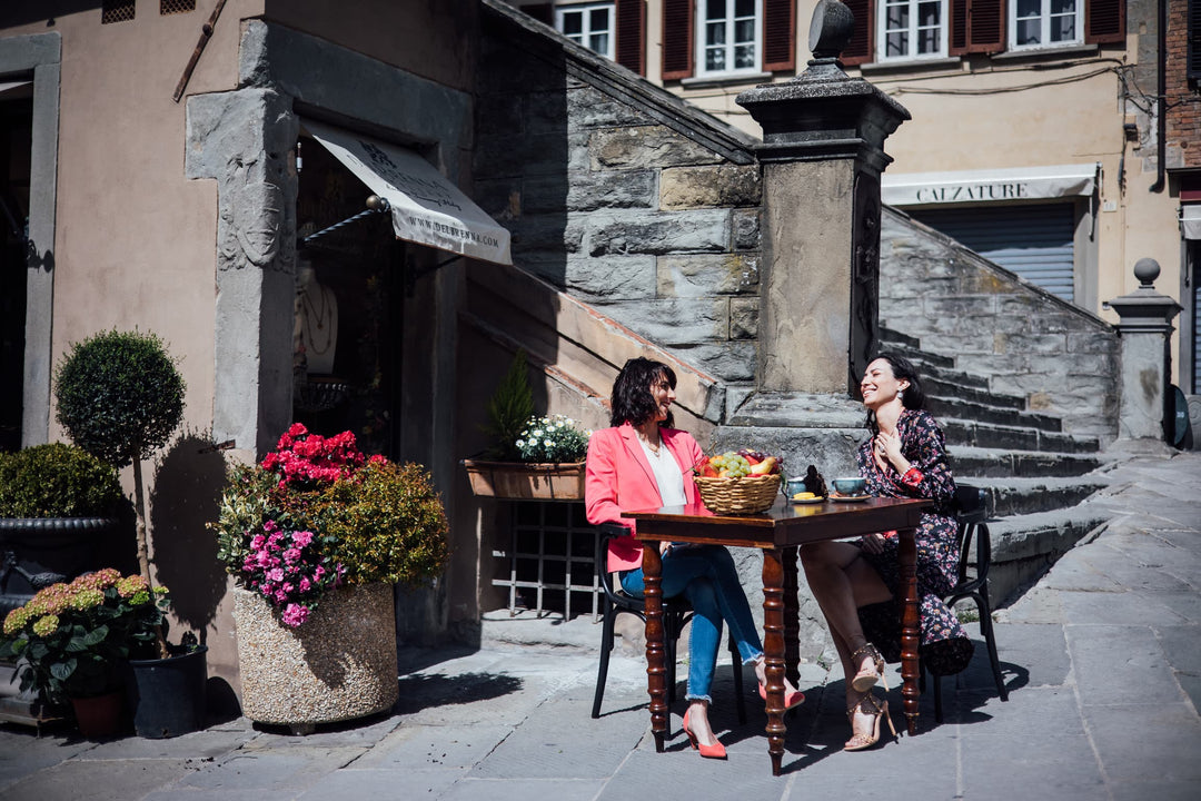 Statement Piazza Stud Earrings in Silver with Mother of Pearl