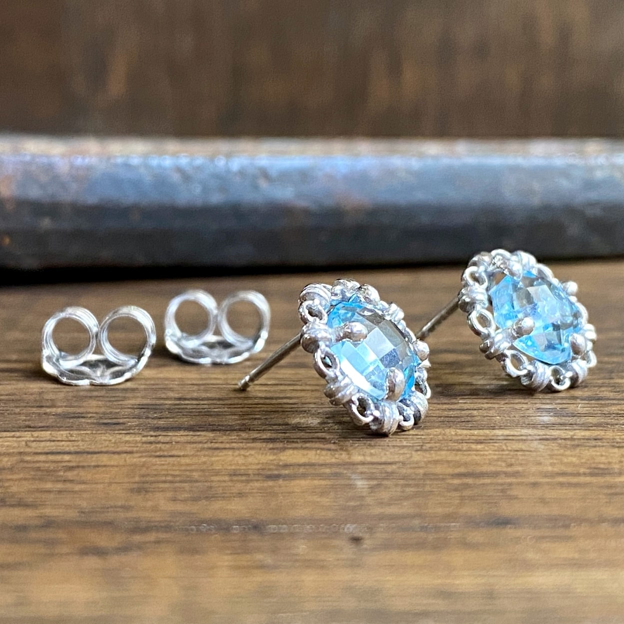 Mini Filary Stud Earrings in Silver with Blue Topaz