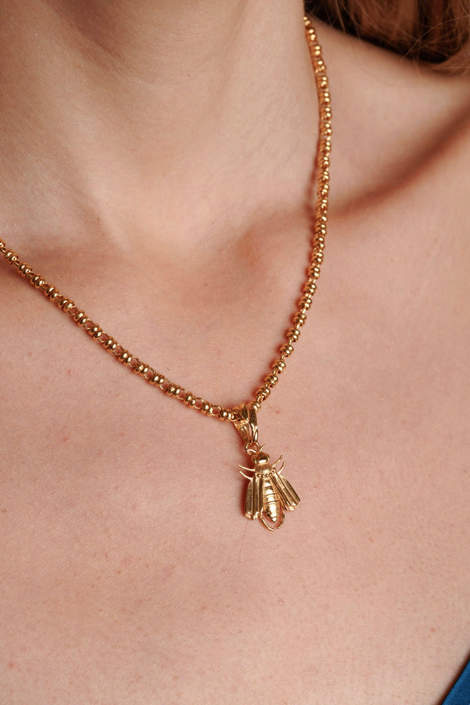 Bee Pendant in Gold
