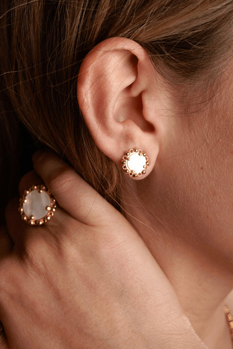 Petite Piazza Stud Earrings in Gold with Mother of Pearl