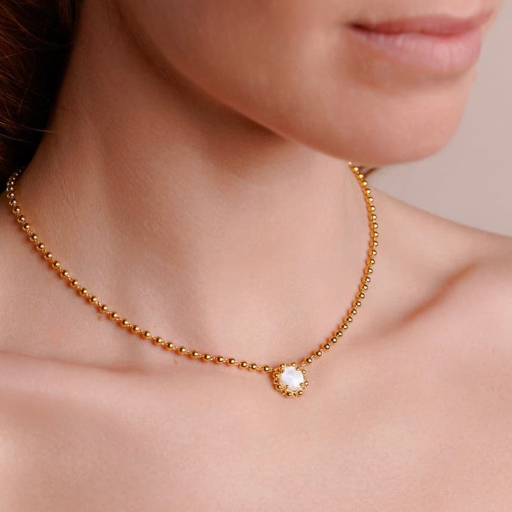 Petite Piazza Necklace in Gold with Mother of Pearl