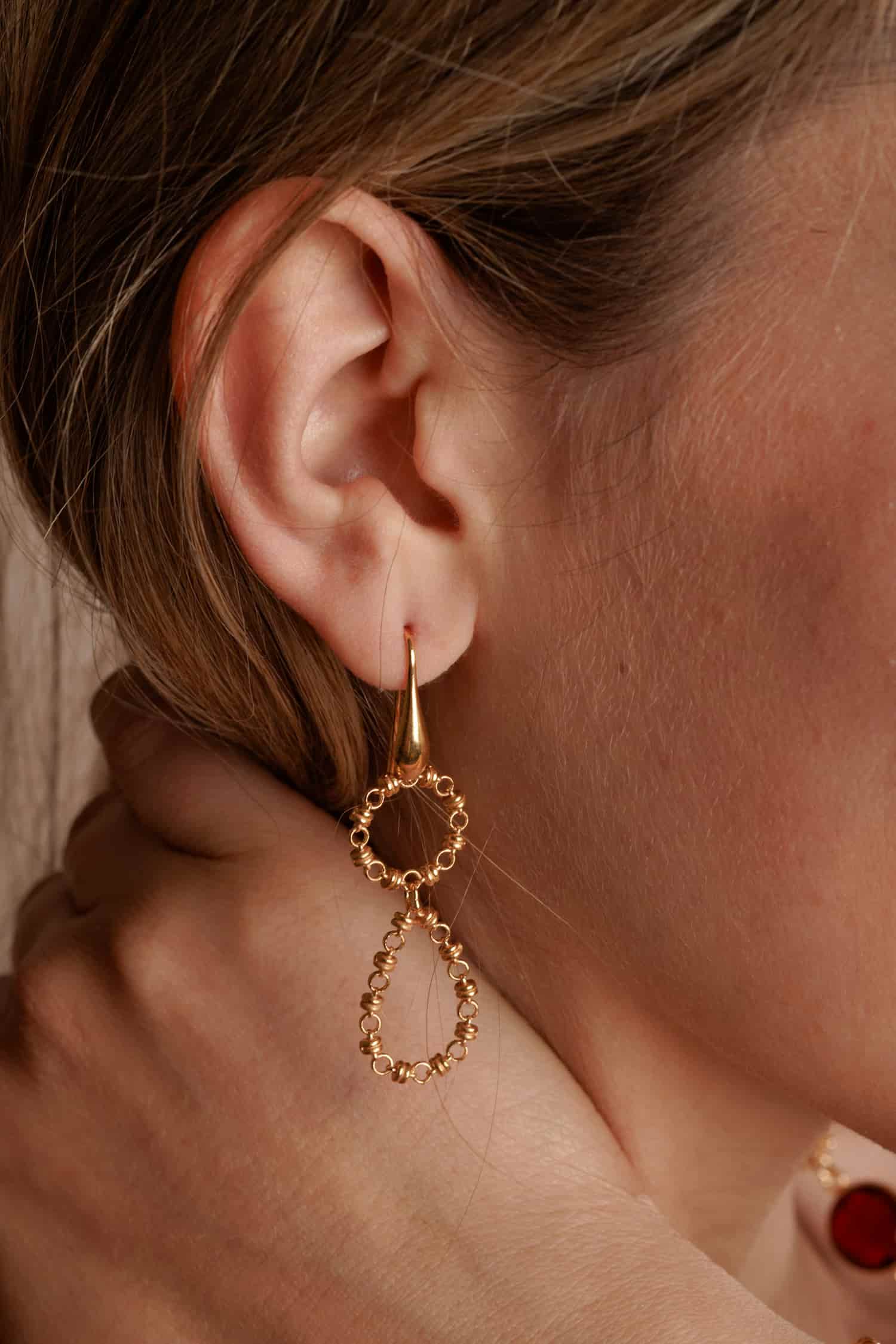 Botticelli Drops Earrings in Gold